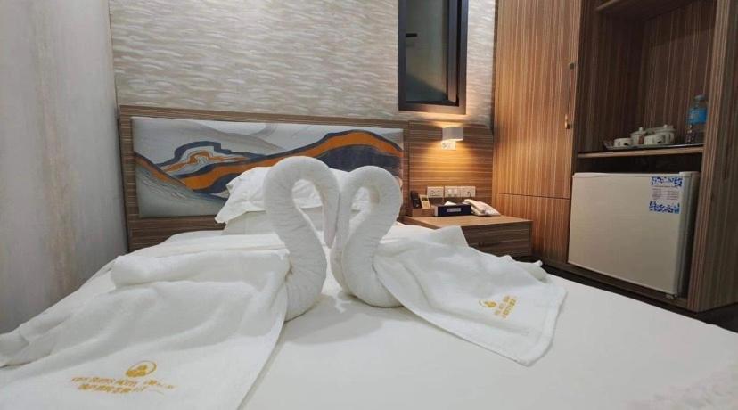 Erus Suites Hotel Boracay Manoc-Manoc Ngoại thất bức ảnh
