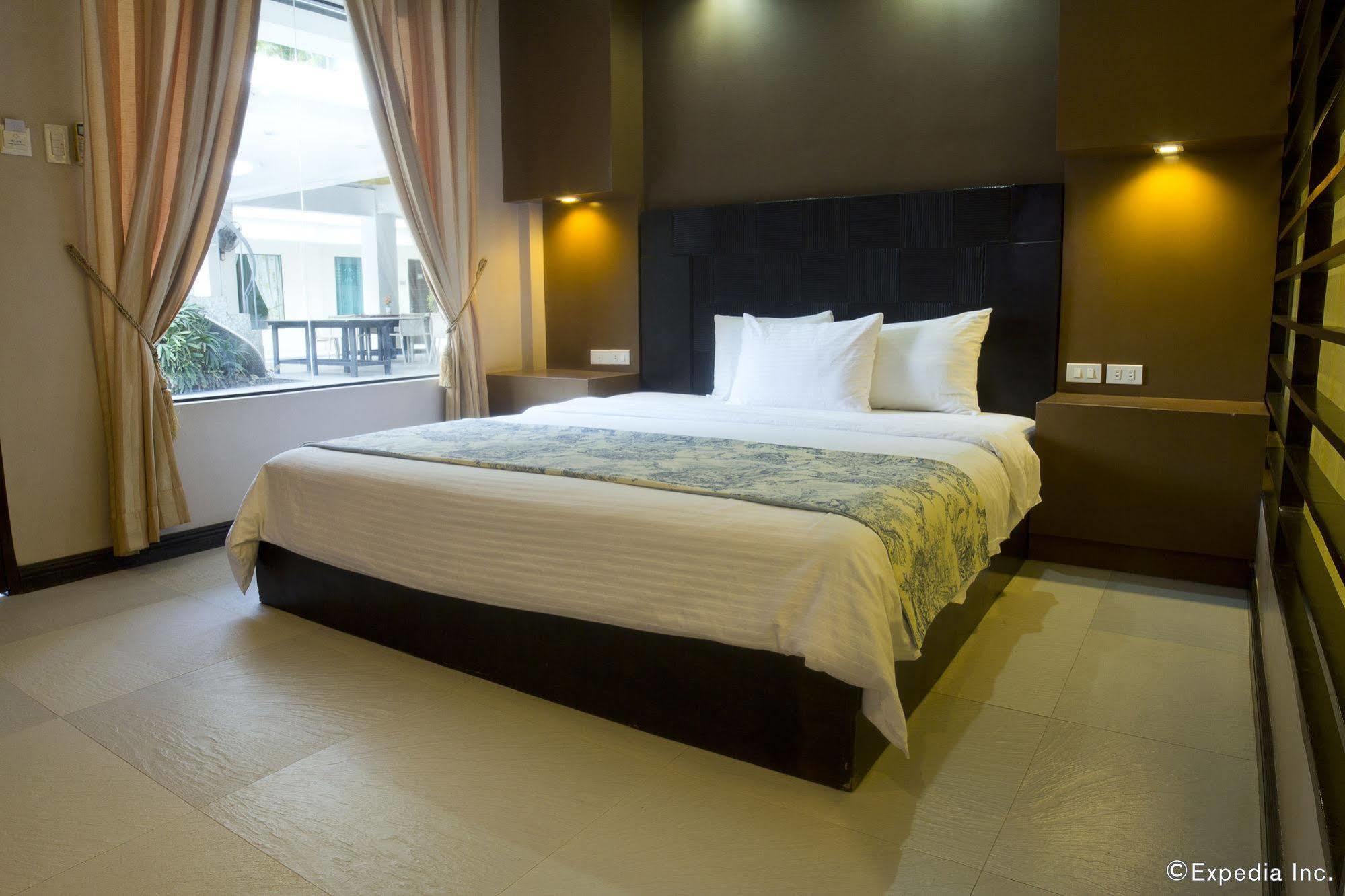 Erus Suites Hotel Boracay Manoc-Manoc Ngoại thất bức ảnh