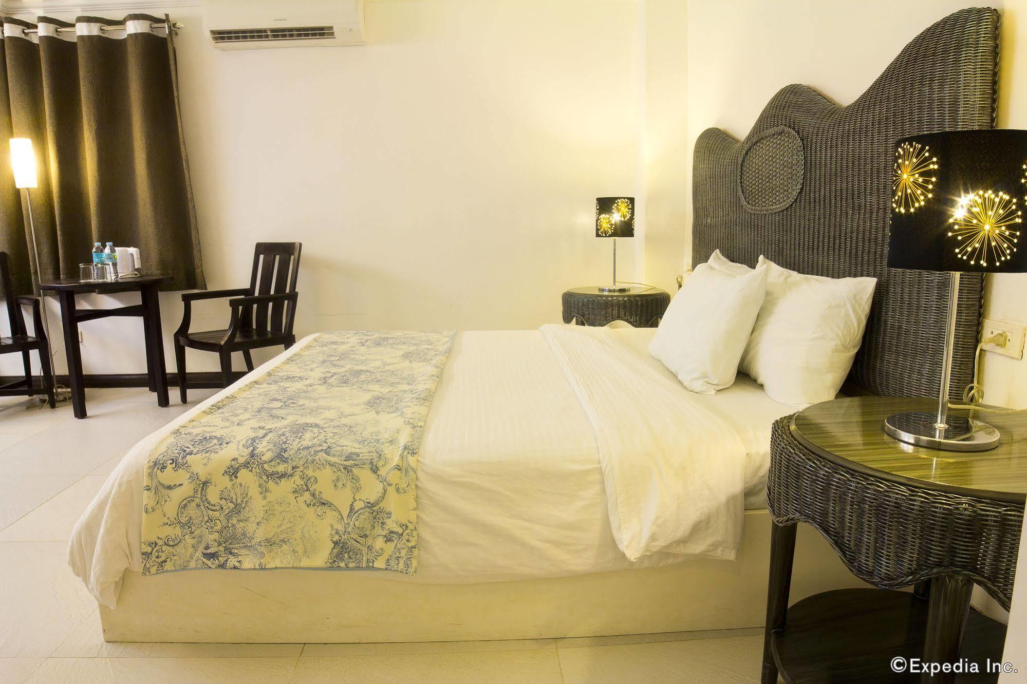 Erus Suites Hotel Boracay Manoc-Manoc Ngoại thất bức ảnh